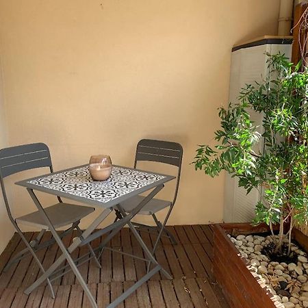 Grand Studio Avec Coin Nuit, Proche Mer Et Montagnes Roquebrune-sur Argens Bagian luar foto